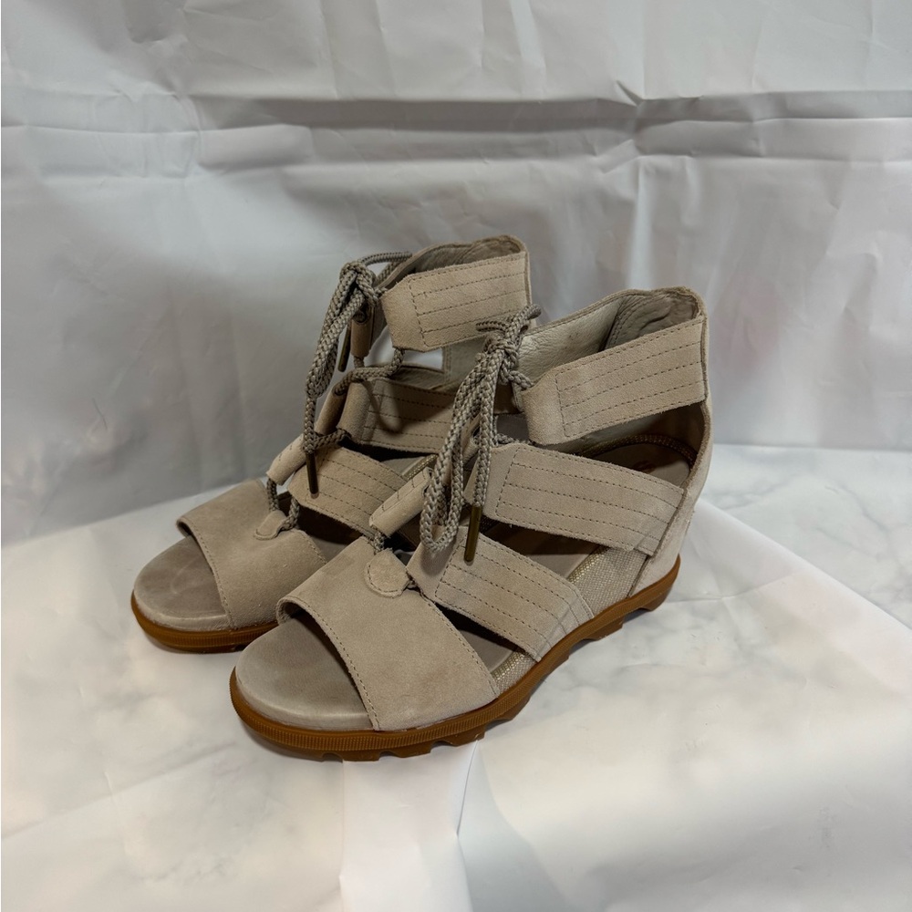Women's 7.5 Beige Suede Wedge Sandals Joanie 2